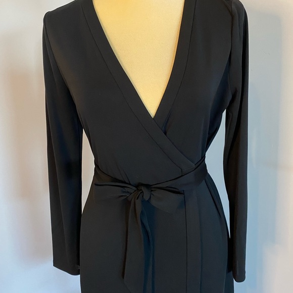 Ann Taylor black wrap dress - Picture 9 of 9